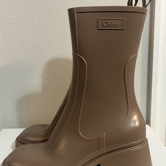 Women's Chloe Betty Rain Boot - Picture 3 of 6